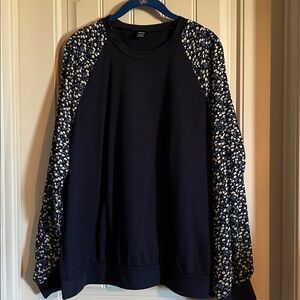 SHEIN Dark Sweatshirt with Floral Accents